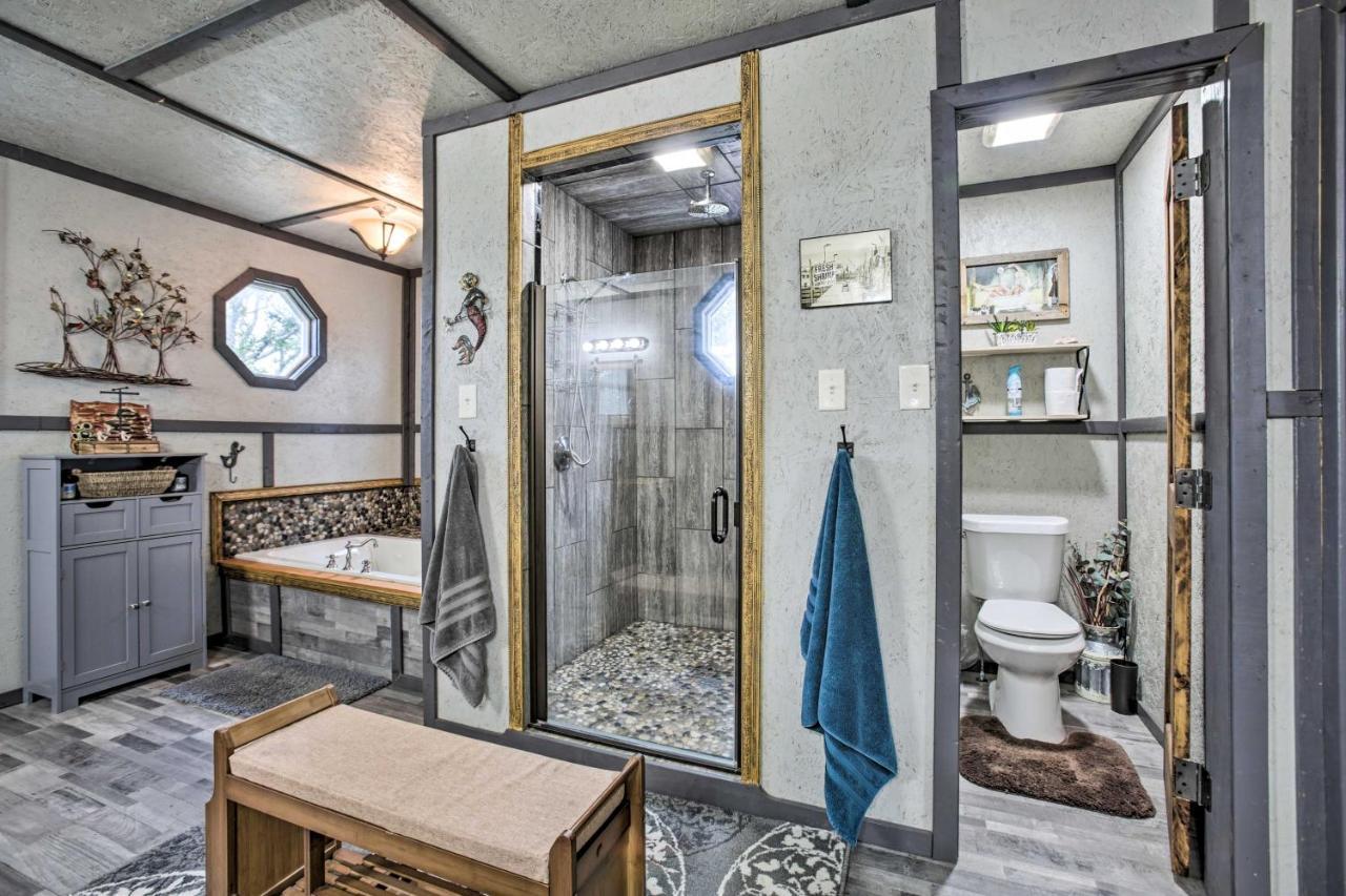 Waterfront Bay St Louis Beach House With Deck! Бей-Сент-Луис Экстерьер фото